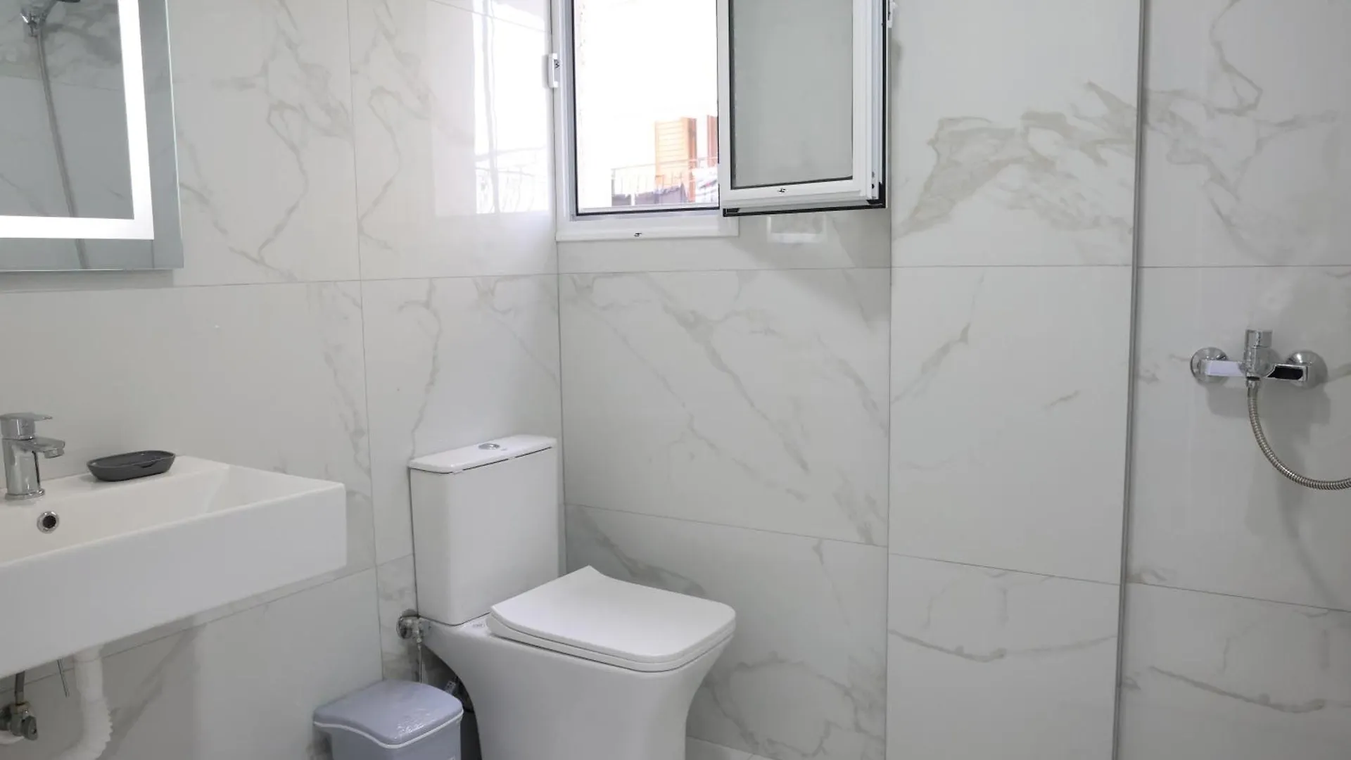 ** Hotel Ida Apartments Saranda Albanie